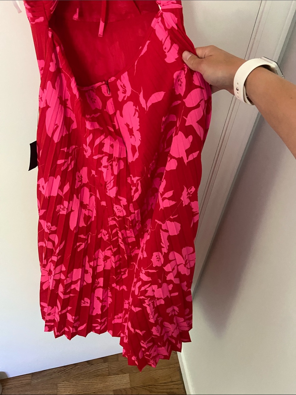 Lulu’s Vibrant Moment Red and Pink Floral Pleated Lace-Up Midi Dress - Picture 10 of 13